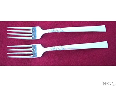NOBILITY PLATE, WINDSONG two dinner forks 